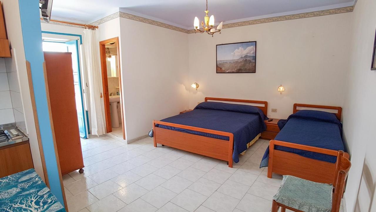Casa Vittorio B&B Липари Екстериор снимка