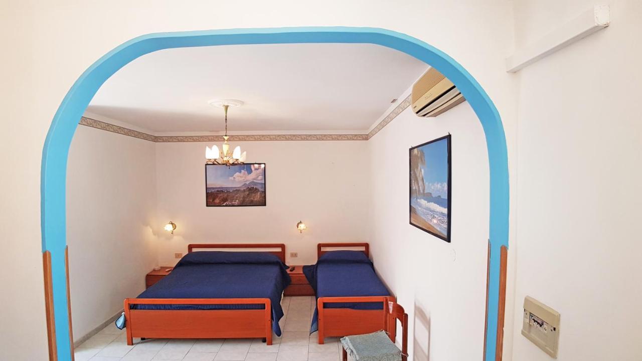 Casa Vittorio B&B Липари Екстериор снимка