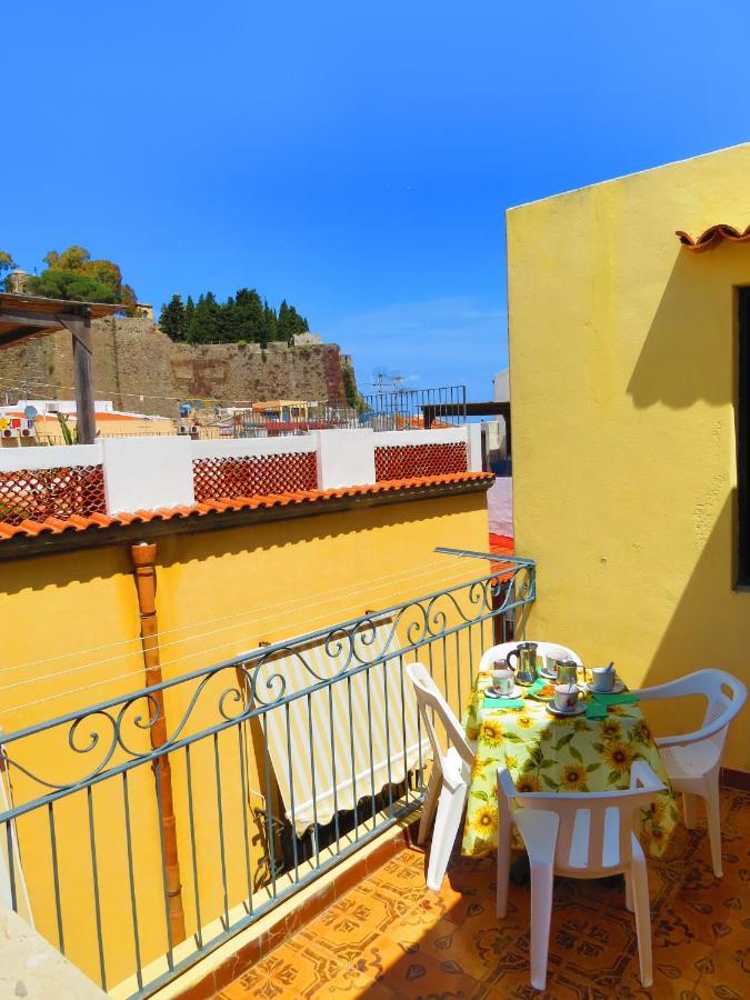 Casa Vittorio B&B Липари Екстериор снимка
