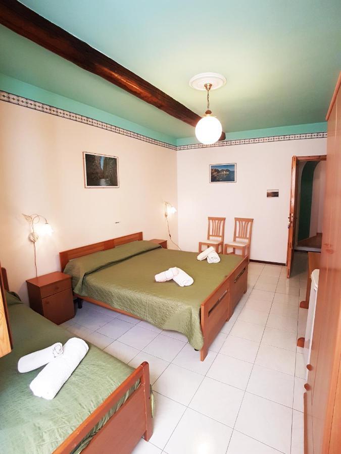 Casa Vittorio B&B Липари Екстериор снимка