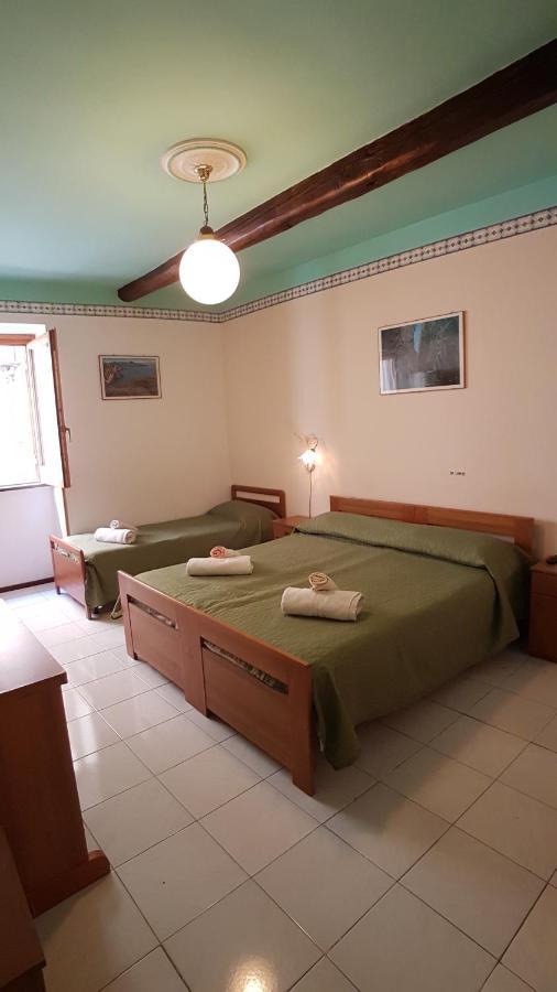 Casa Vittorio B&B Липари Екстериор снимка