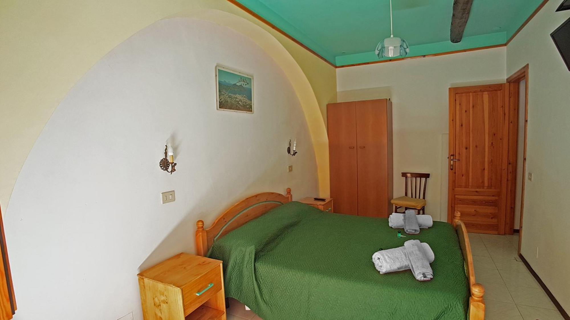 Casa Vittorio B&B Липари Екстериор снимка