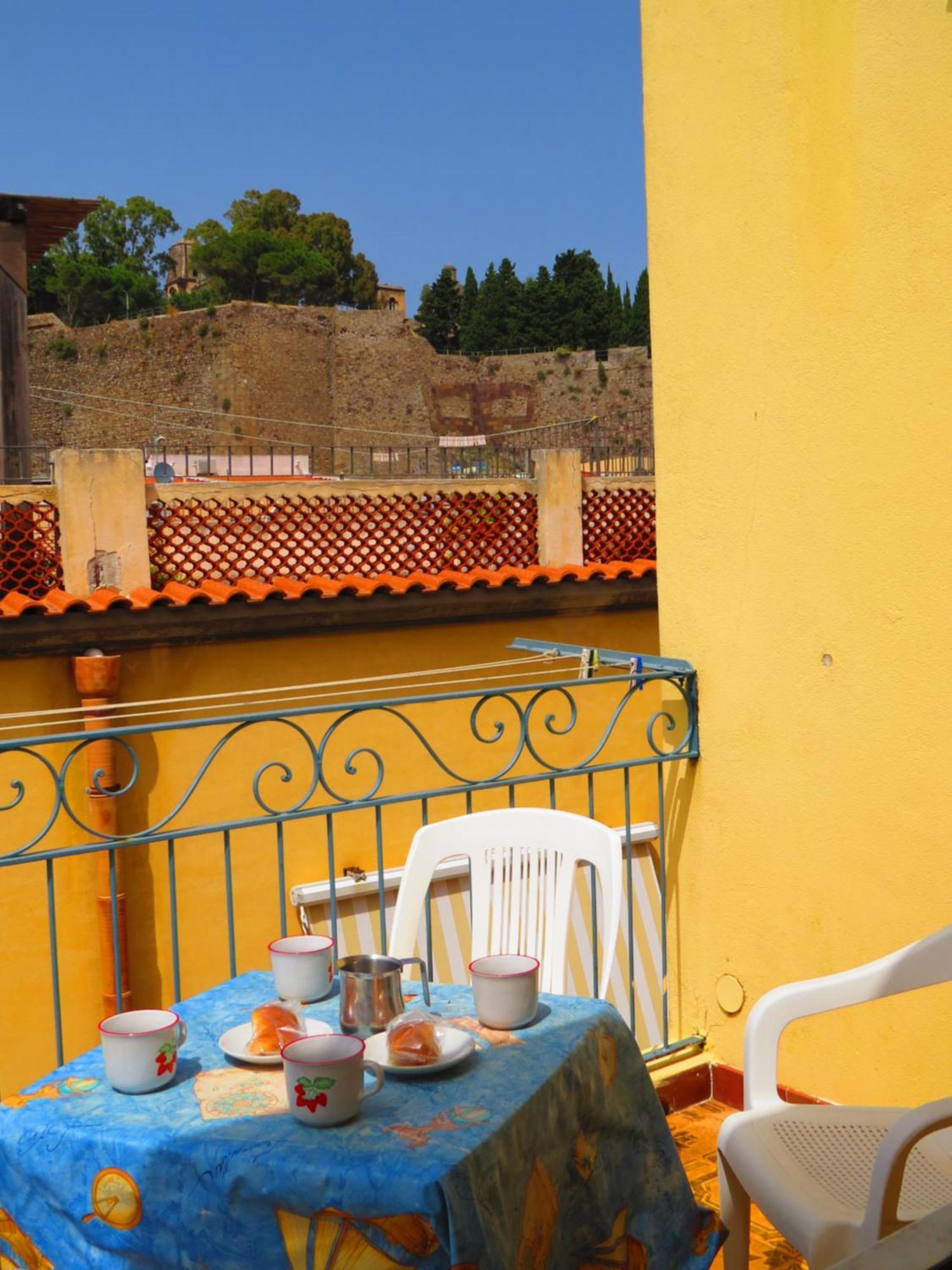 Casa Vittorio B&B Липари Екстериор снимка