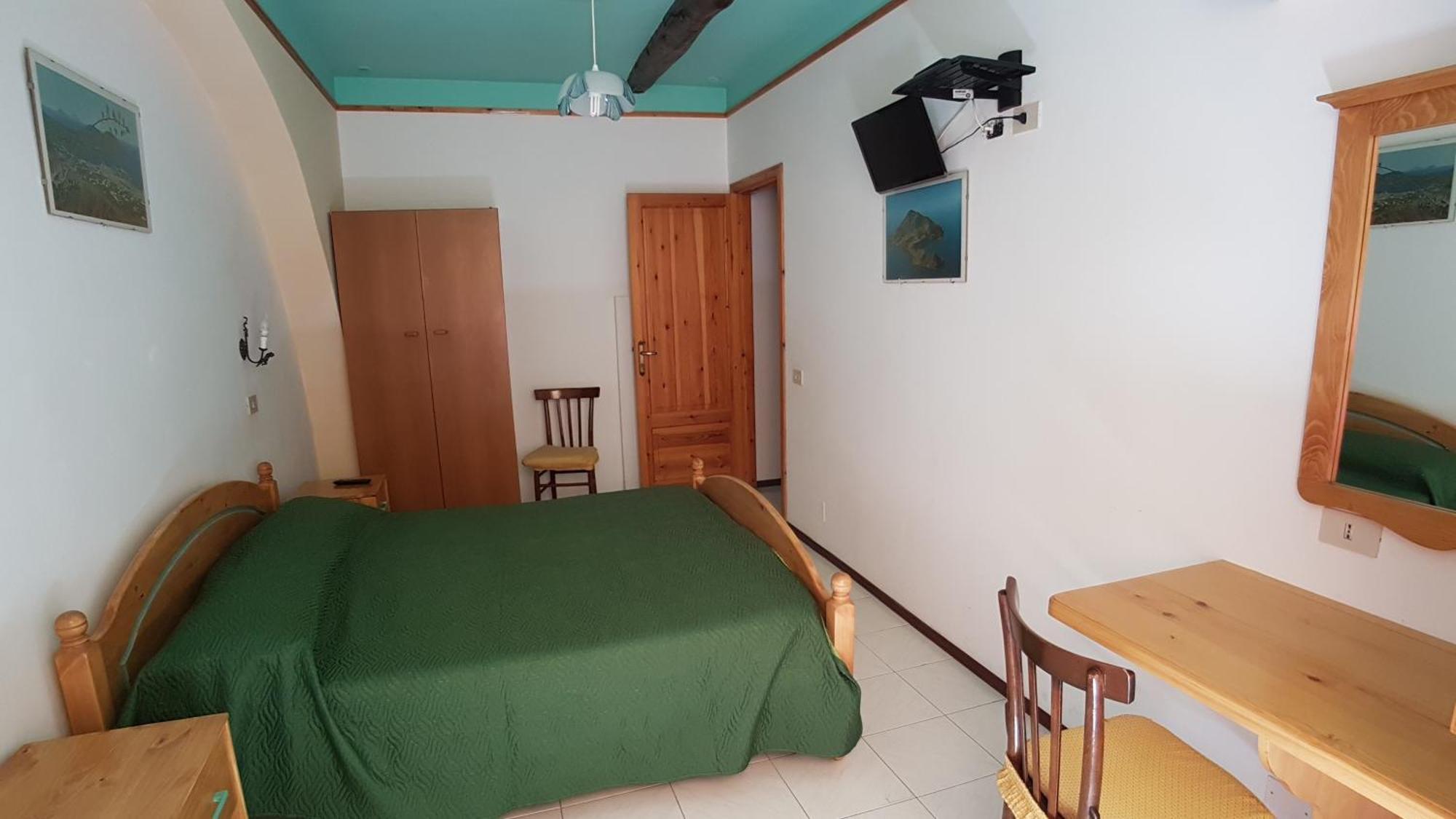 Casa Vittorio B&B Липари Екстериор снимка