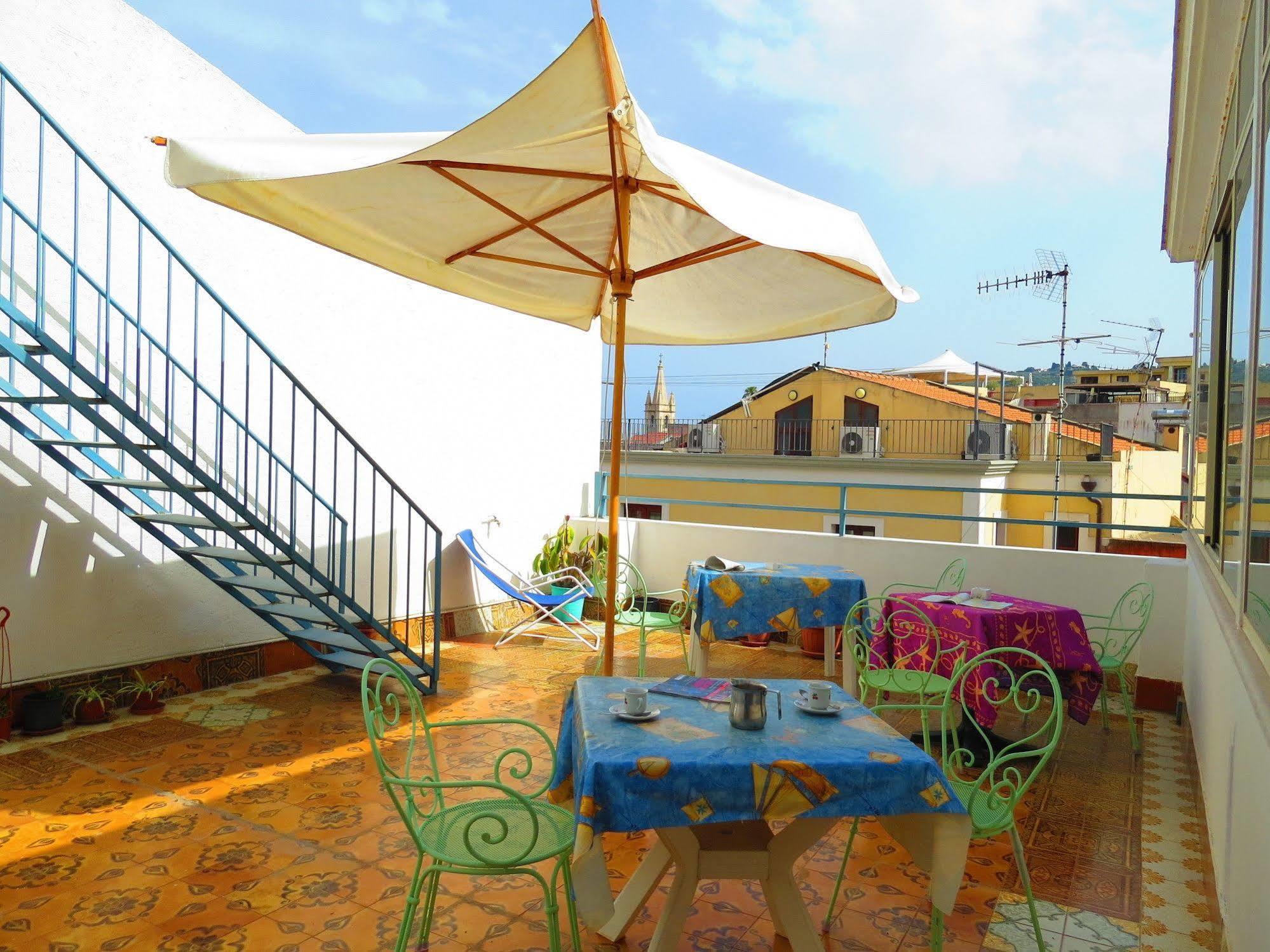 Casa Vittorio B&B Липари Екстериор снимка
