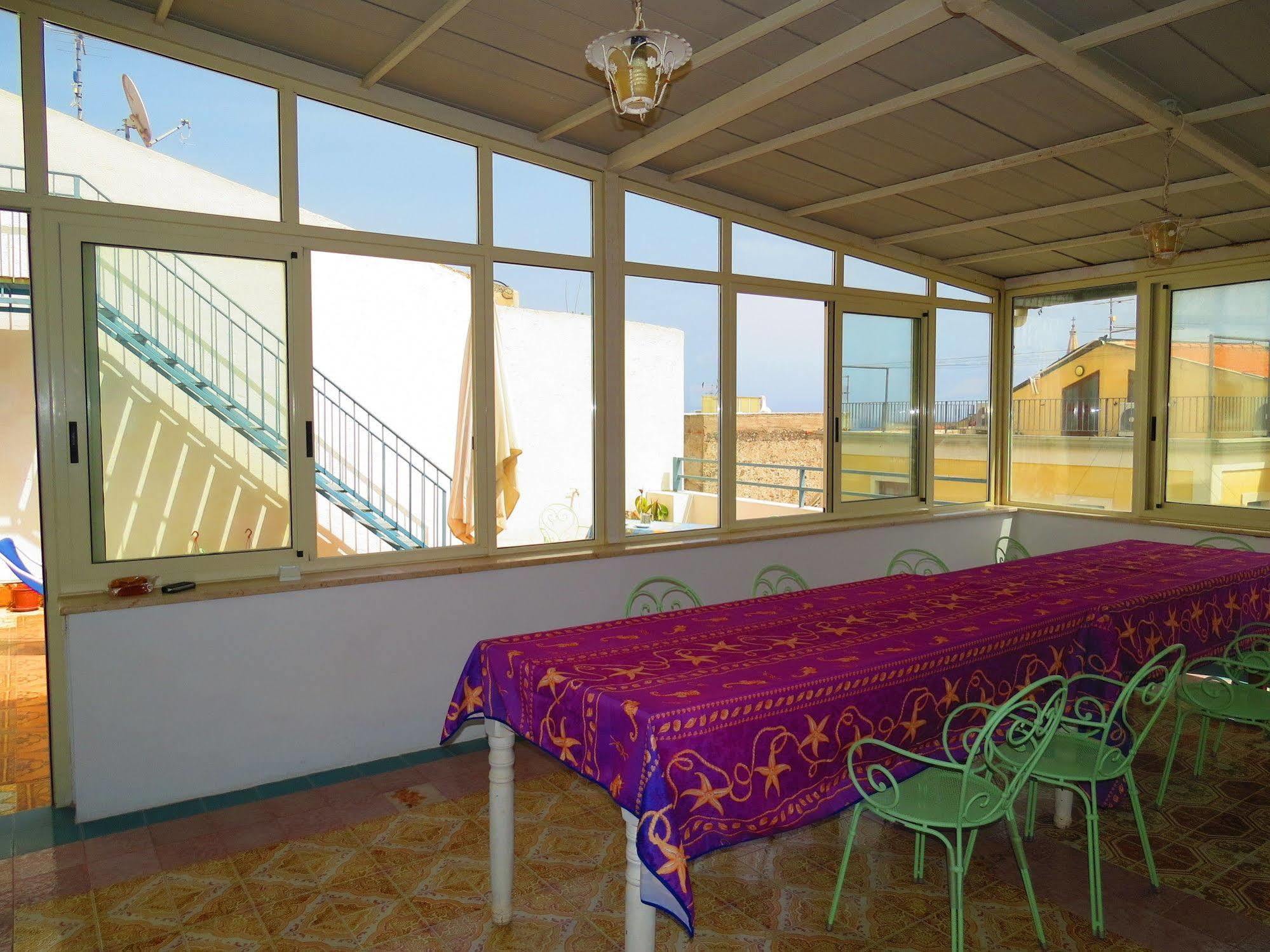 Casa Vittorio B&B Липари Екстериор снимка
