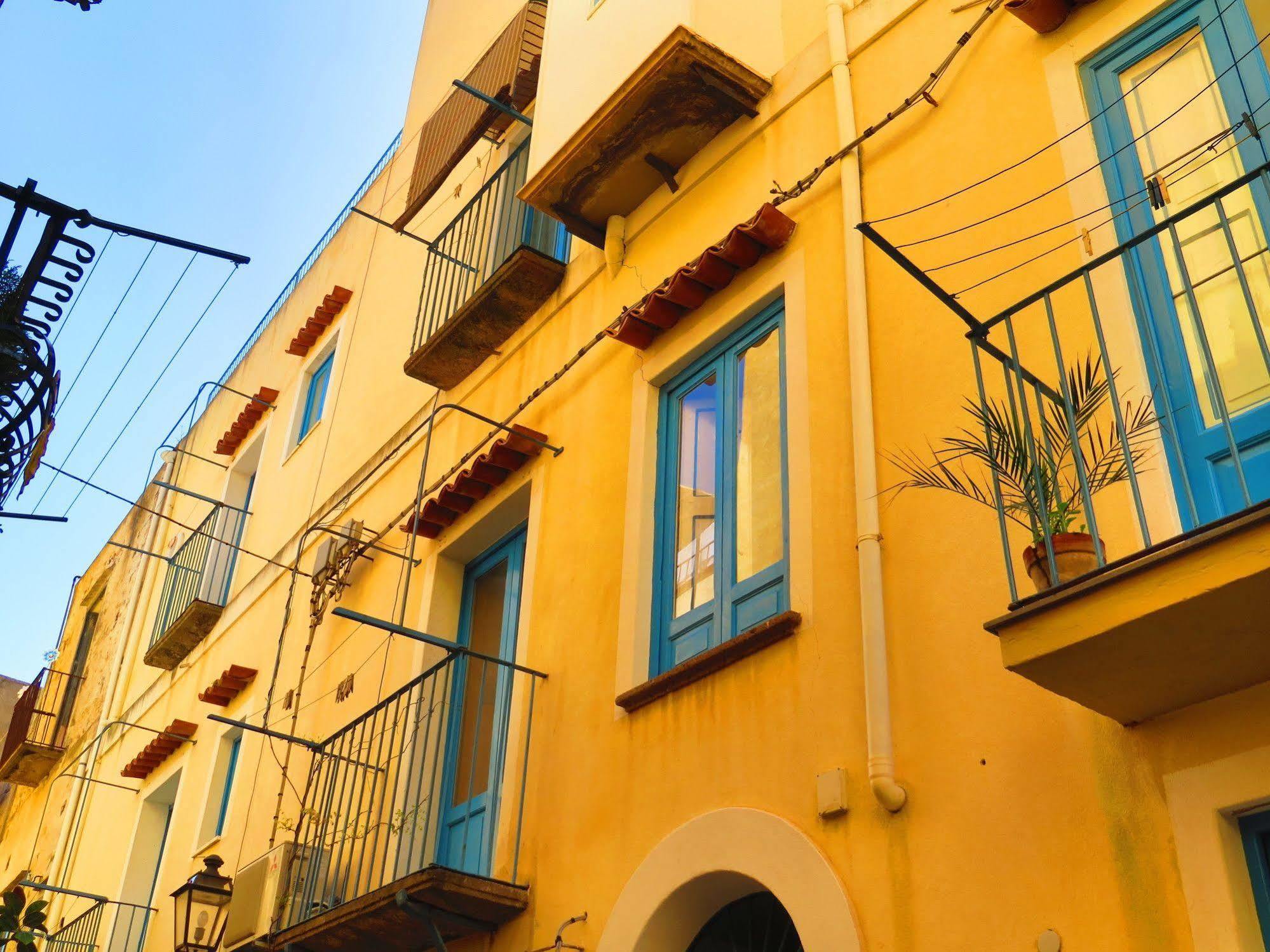 Casa Vittorio B&B Липари Екстериор снимка